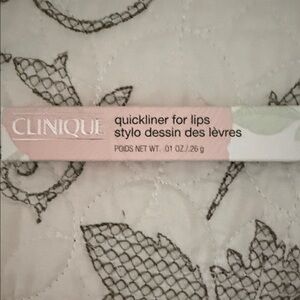 Clinique Lip Liner in Soft Pink